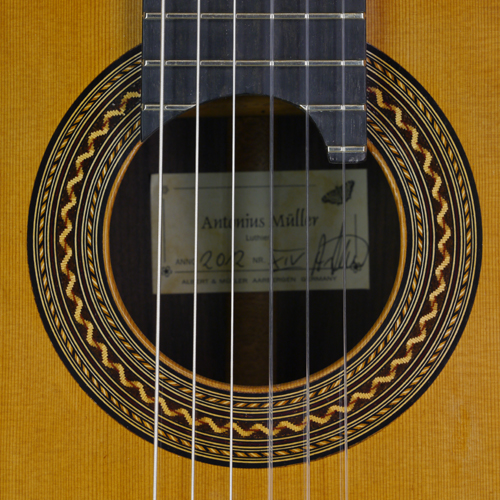 Rosette von Konzertgitarre, gebaut von Gitarrenbauer Antonius M&uuml;ller