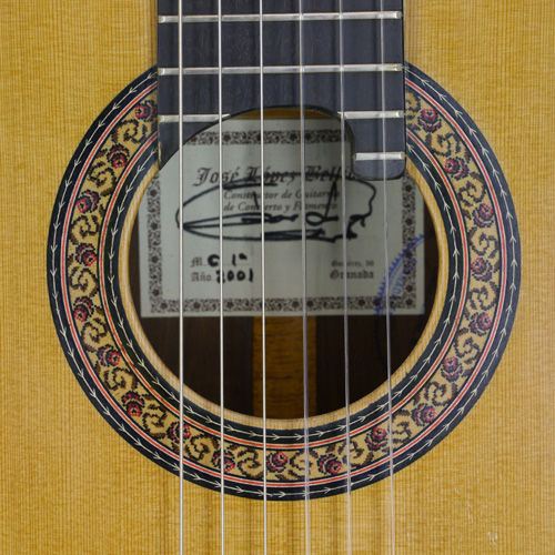 Rosette von Konzertgitarre, gebaut von Jos&eacute; Lopez Bellido